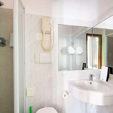 Nologo Hotel Genua